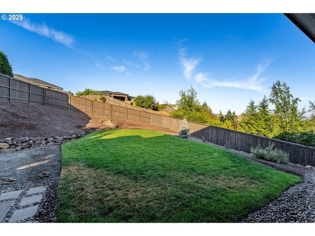 3656 CAMINA Dr, Medford, OR 97504