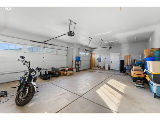 3656 CAMINA Dr, Medford, OR 97504