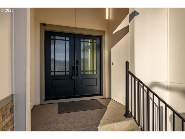 3656 CAMINA Dr, Medford, OR 97504