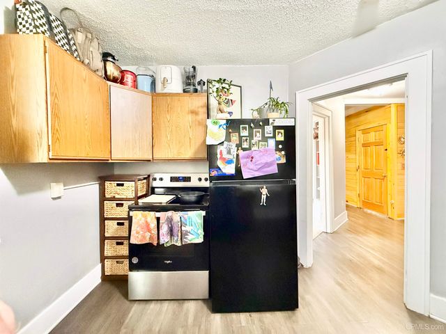 521 E F Street, Iron Mountain, MI 49801