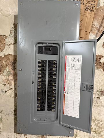 521 E F Street, Iron Mountain, MI 49801