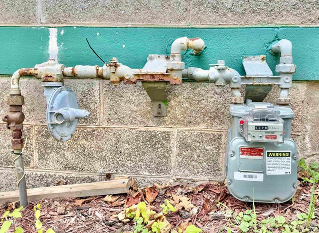 521 E F Street, Iron Mountain, MI 49801