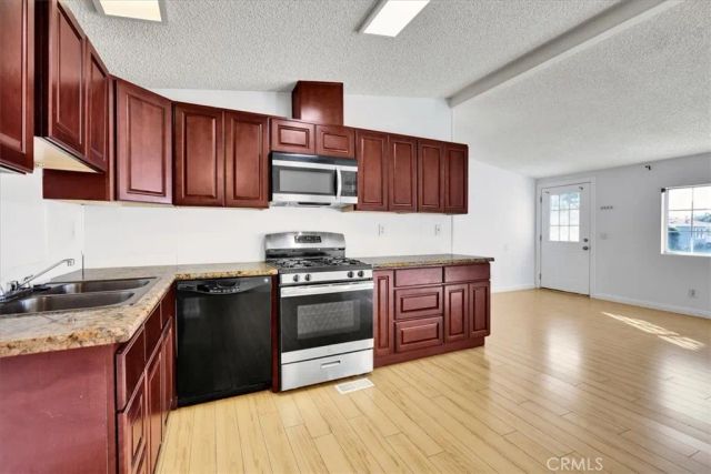 5815 E La Palma 7, Anaheim, CA 92807