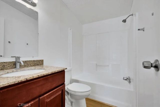 5815 E La Palma 7, Anaheim, CA 92807