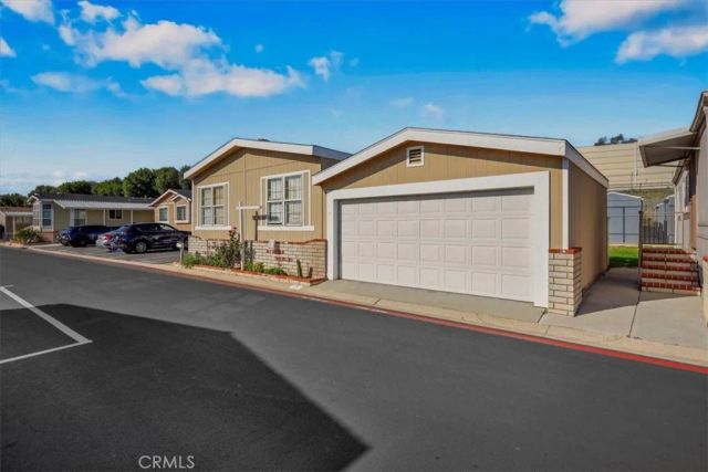 5815 E La Palma 7, Anaheim, CA 92807