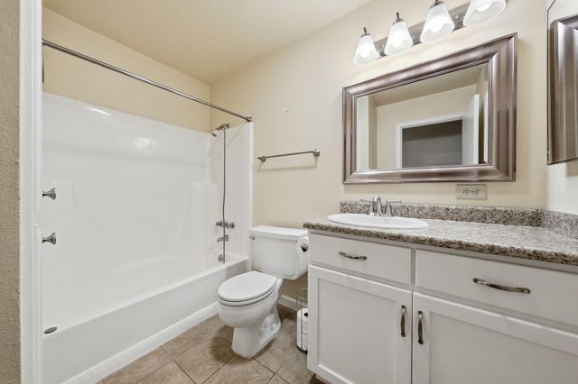 5961 Sierra Drive, Redding, CA 96003