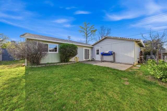 5961 Sierra Drive, Redding, CA 96003