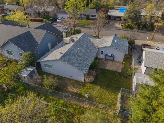 5961 Sierra Drive, Redding, CA 96003