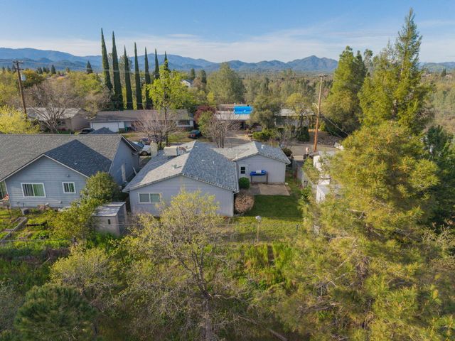 5961 Sierra Drive, Redding, CA 96003