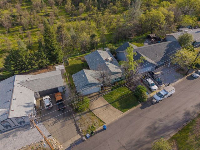 5961 Sierra Drive, Redding, CA 96003