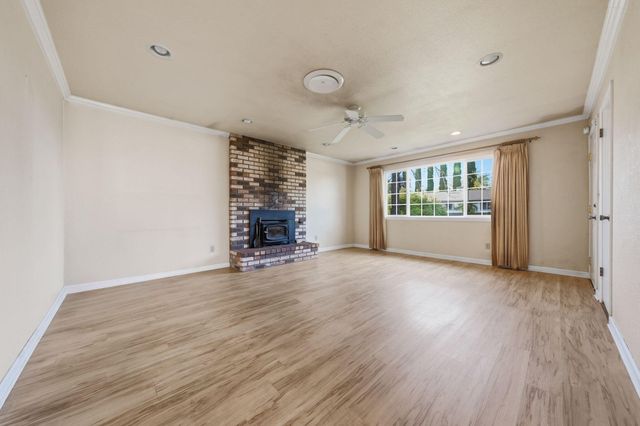 5961 Sierra Drive, Redding, CA 96003