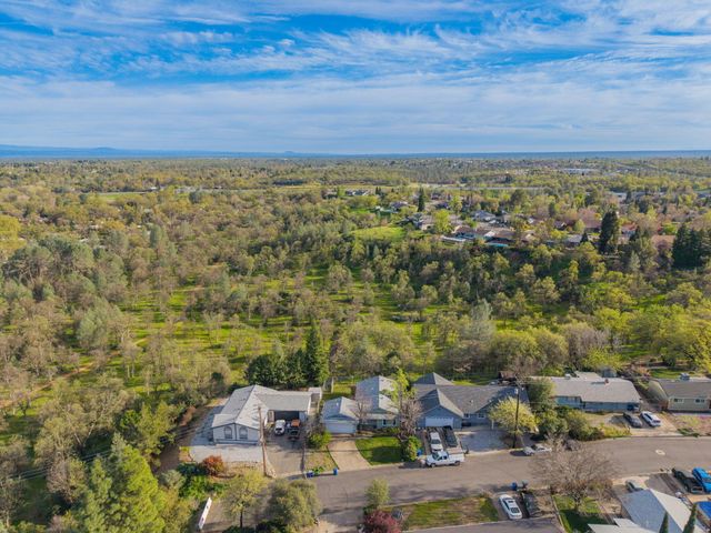 5961 Sierra Drive, Redding, CA 96003