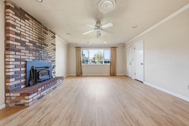 5961 Sierra Drive, Redding, CA 96003