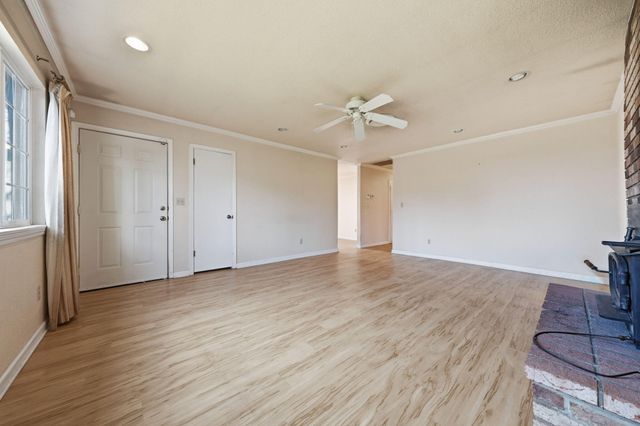 5961 Sierra Drive, Redding, CA 96003