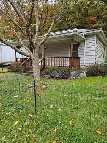 140 Morris Drive, Montgomery, WV 25136