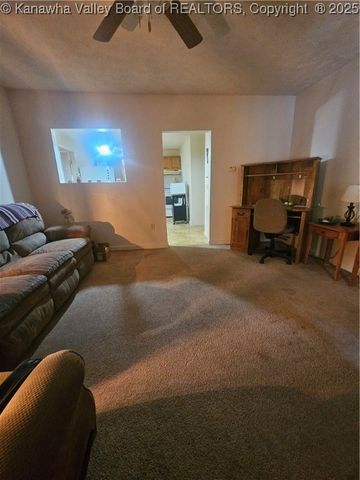 140 Morris Drive, Montgomery, WV 25136