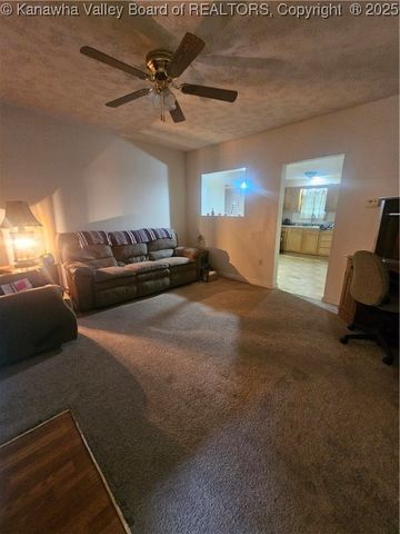 140 Morris Drive, Montgomery, WV 25136