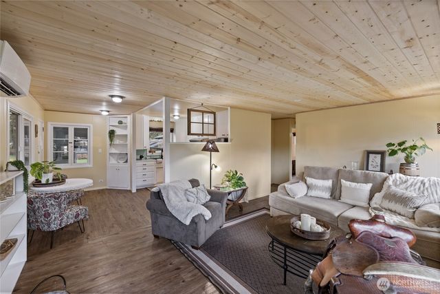 1520 E Shelton Springs Road, Shelton, WA 98584