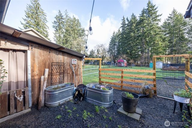 1520 E Shelton Springs Road, Shelton, WA 98584