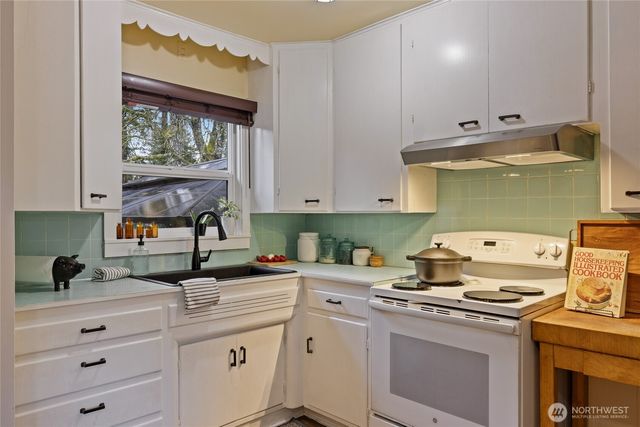 1520 E Shelton Springs Road, Shelton, WA 98584