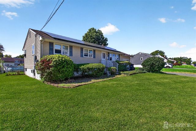 51 Woodrow Avenue, Piscataway, NJ 08854