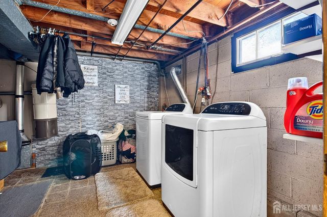 51 Woodrow Avenue, Piscataway, NJ 08854