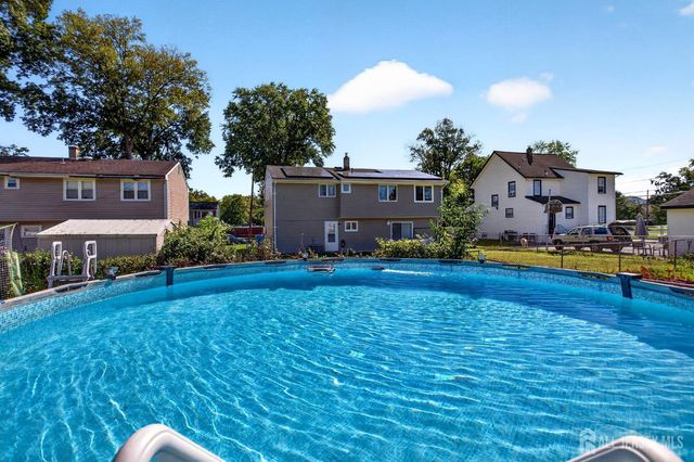 51 Woodrow Avenue, Piscataway, NJ 08854