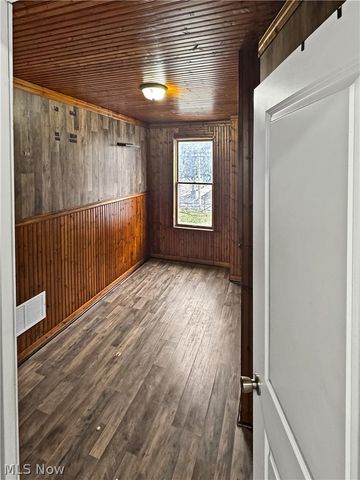 842 Commerce Street, Wellsburg, WV 26070