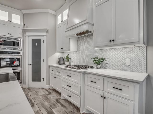 5813 NW 159th Street, Edmond, OK 73013