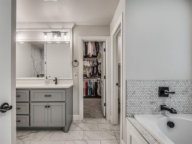 5813 NW 159th Street, Edmond, OK 73013