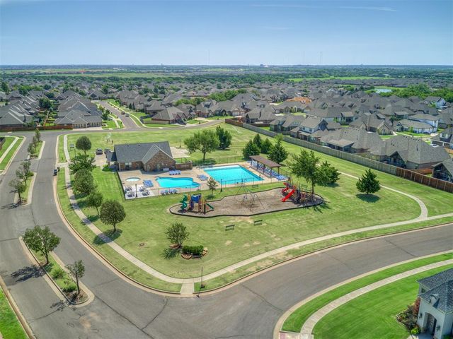 5813 NW 159th Street, Edmond, OK 73013