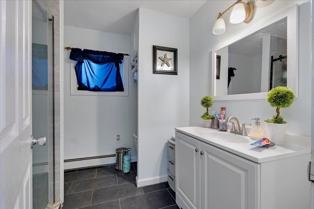 423 Lincoln Rd Extension, Hyannis, MA 02601