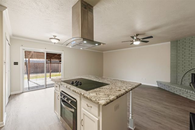 5612 Pearce Street, The Colony, TX 75056