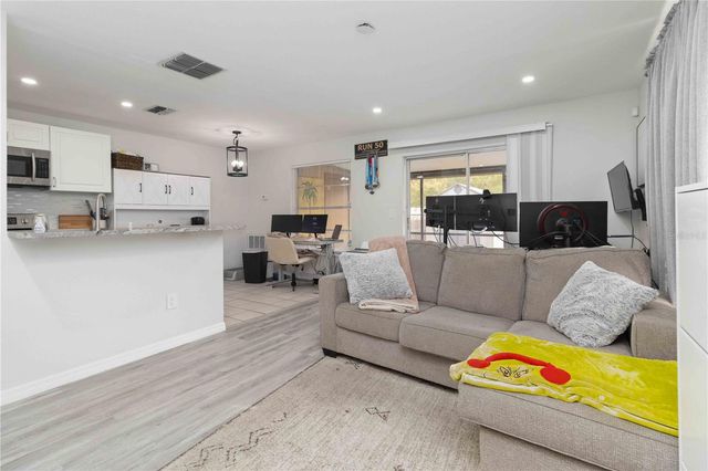 14101 VILLAGE VIEW DRIVE, Tampa, FL 33624