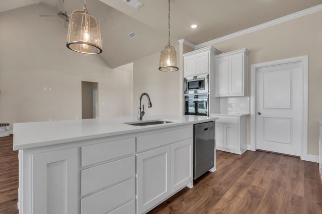 175 Quail Ridge Court, Decatur, TX 76234