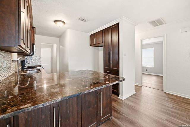 425 Sandmeyer st, San Antonio, TX 78208