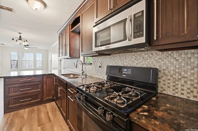 425 Sandmeyer st, San Antonio, TX 78208