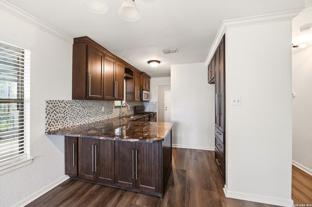 425 Sandmeyer st, San Antonio, TX 78208