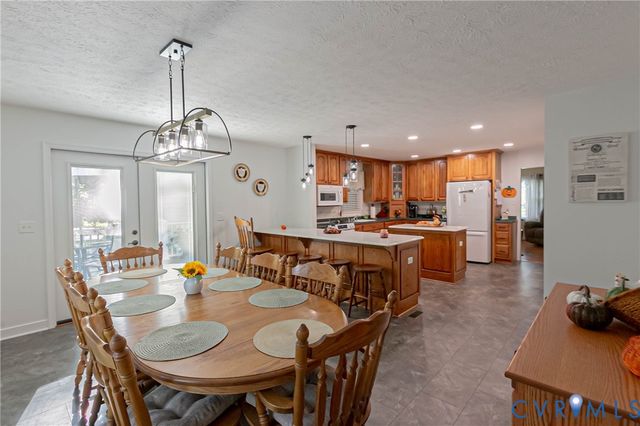 7384 Chestnut Church Rd, Mechanicsville, VA 23116