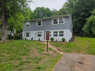 13421 HILLENDALE DR, Woodbridge, VA 22193