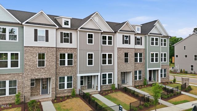 129 Broadway Street, Knightdale, NC 27545