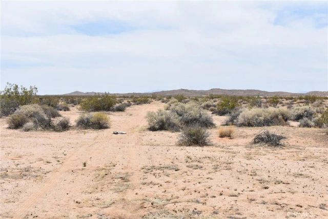 22500 E Avenue B, Lancaster, CA 93535