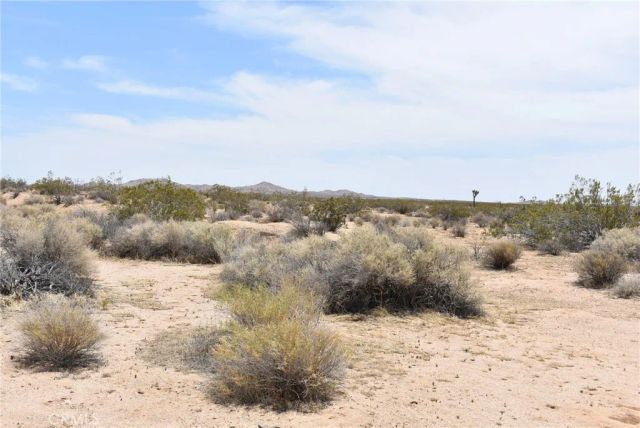 22500 E Avenue B, Lancaster, CA 93535