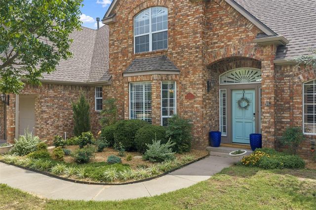 617 W Riverwalk Court, Norman, OK 73072