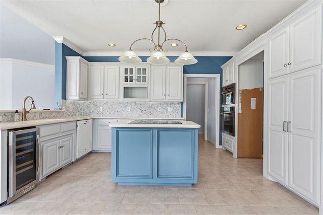 617 W Riverwalk Court, Norman, OK 73072