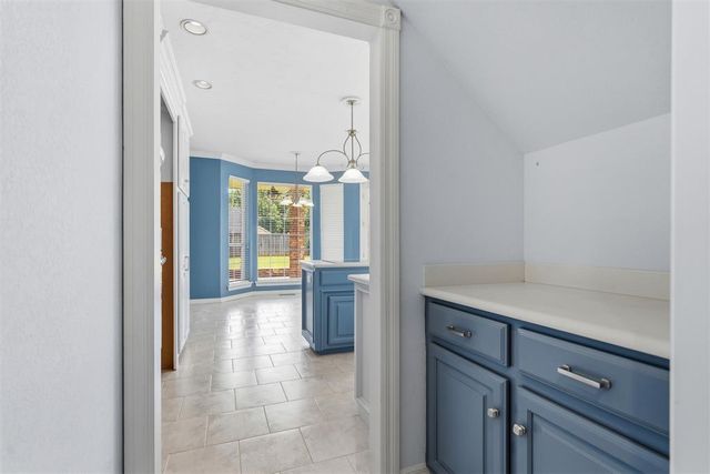 617 W Riverwalk Court, Norman, OK 73072