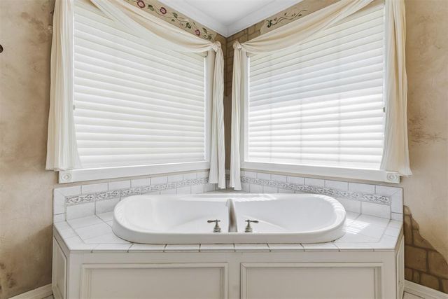 617 W Riverwalk Court, Norman, OK 73072