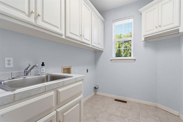 617 W Riverwalk Court, Norman, OK 73072
