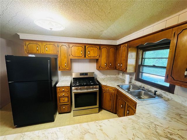 1839 Bunch Springs Road, Berryville, AR 72616