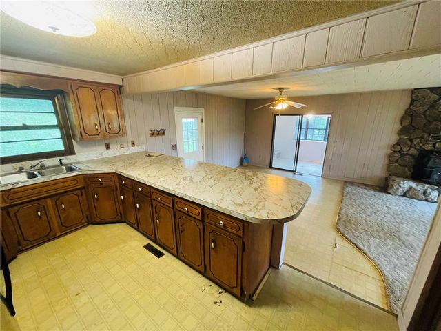 1839 Bunch Springs Road, Berryville, AR 72616